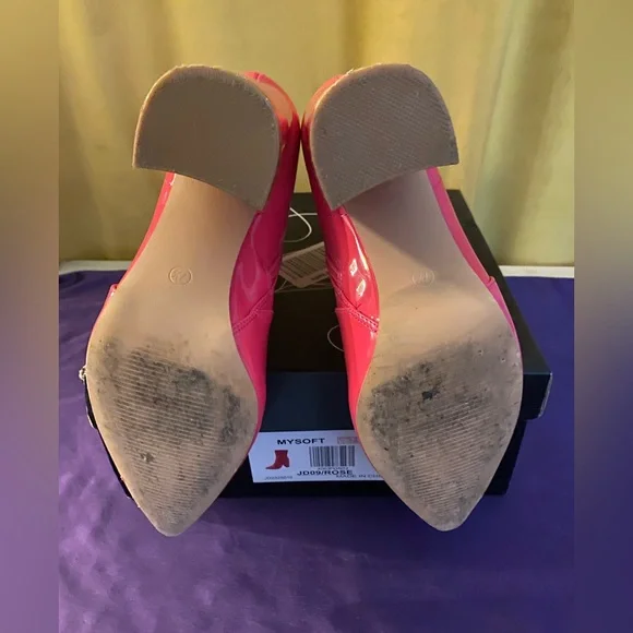 Wore Once 7.5 Size Women's Vibrant Hot Pink Chunky Heeled Boots Comfortable Cute - Picture 7 of 11